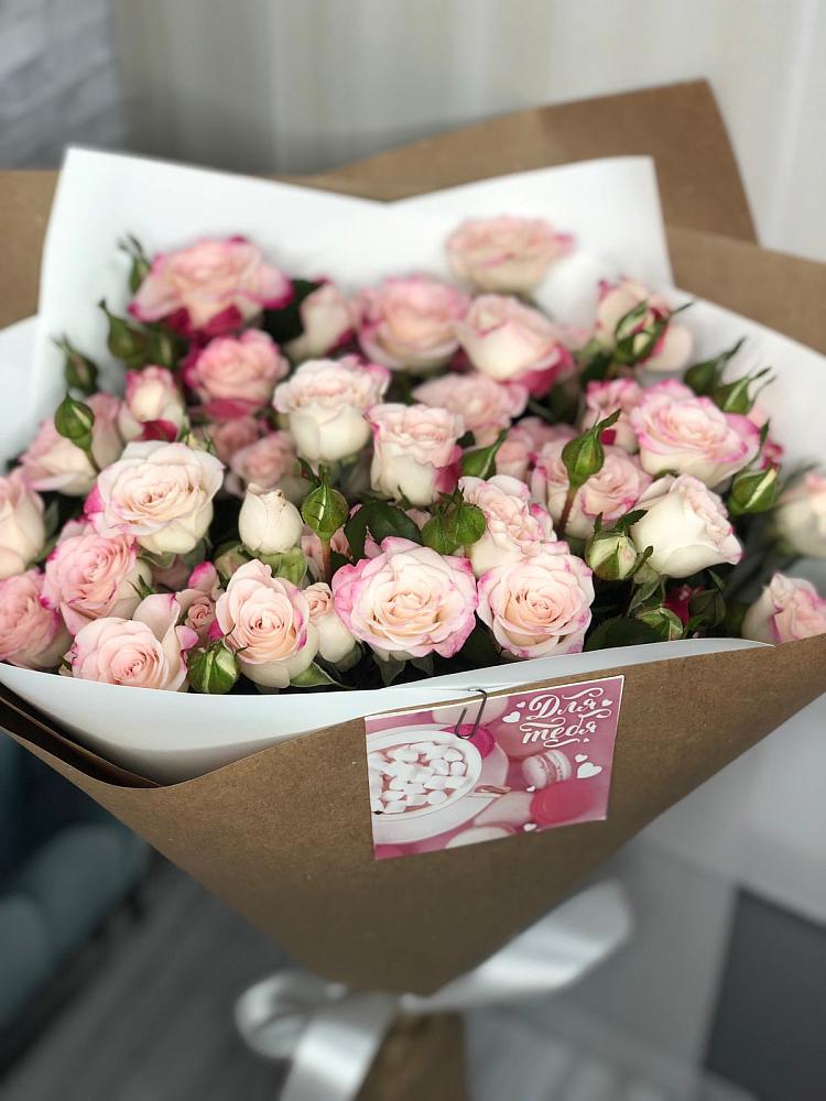 Букет цветов из: Розы в Белогорске Кемеровской области