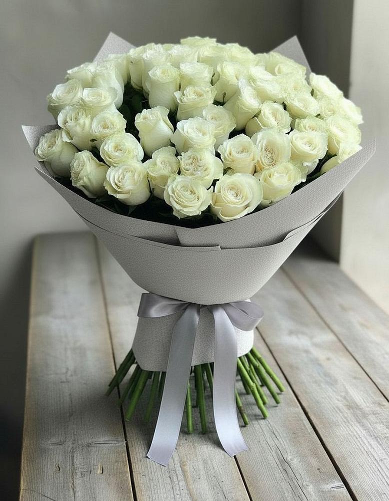 Букет 35 Белых роз в Белогорске Кемеровской области