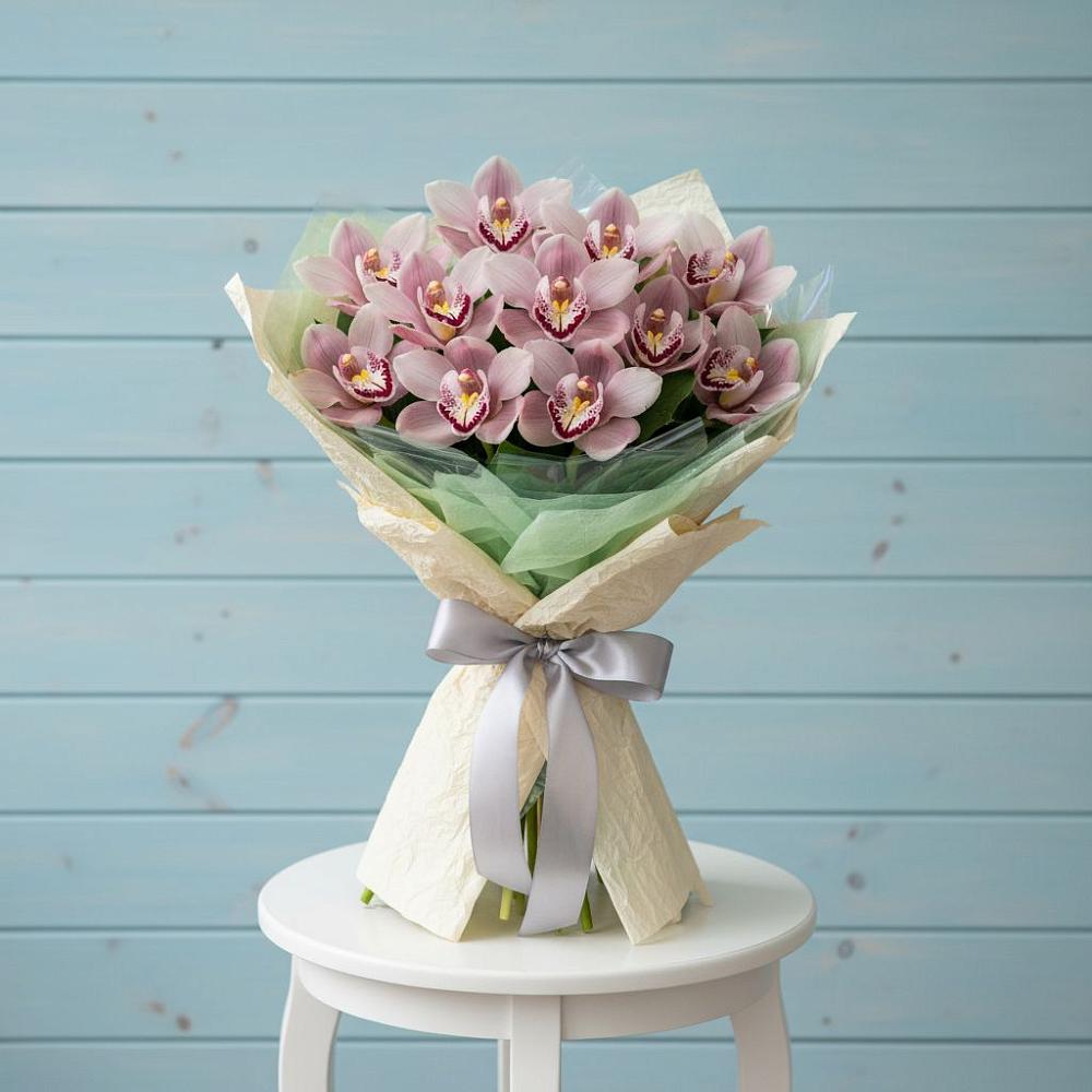 Букет цветов из: Орхидеи и Розы в Белогорске Кемеровской области