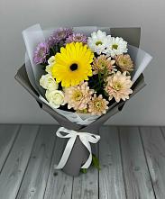 Букет цветов из:  Розы, Герберы и Хризантемы в Белогорске Кемеровской области