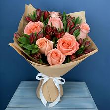 Букет цветов из:  Розы и Альстромерии в Белогорске Кемеровской области