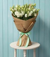 Букет цветов из:  Лизиантусы в Белогорске Кемеровской области