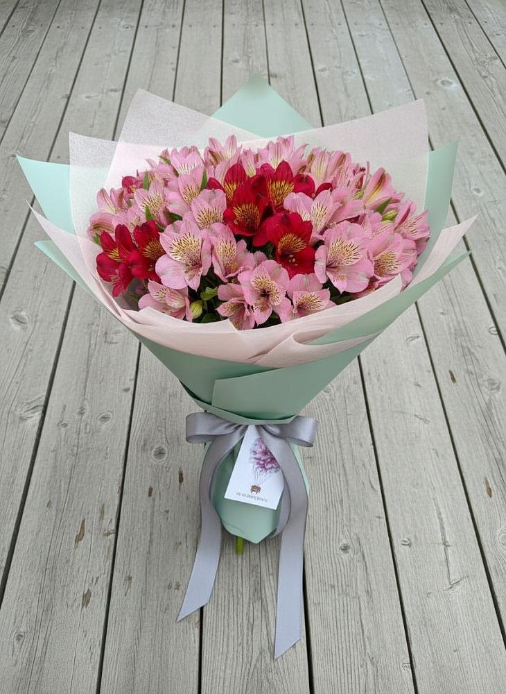 Букет цветов из: Альстромерии в Белогорске Кемеровской области