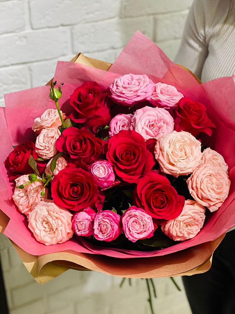 Букет цветов из: Розы в Белогорске Кемеровской области