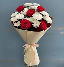 Букет цветов из:  Розы и Хризантемы в Белогорске Кемеровской области