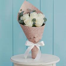 Букет цветов из:  Розы в Белогорске Кемеровской области