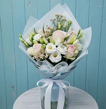 Букет цветов из:  Розы и Лизиантусы в Белогорске Кемеровской области