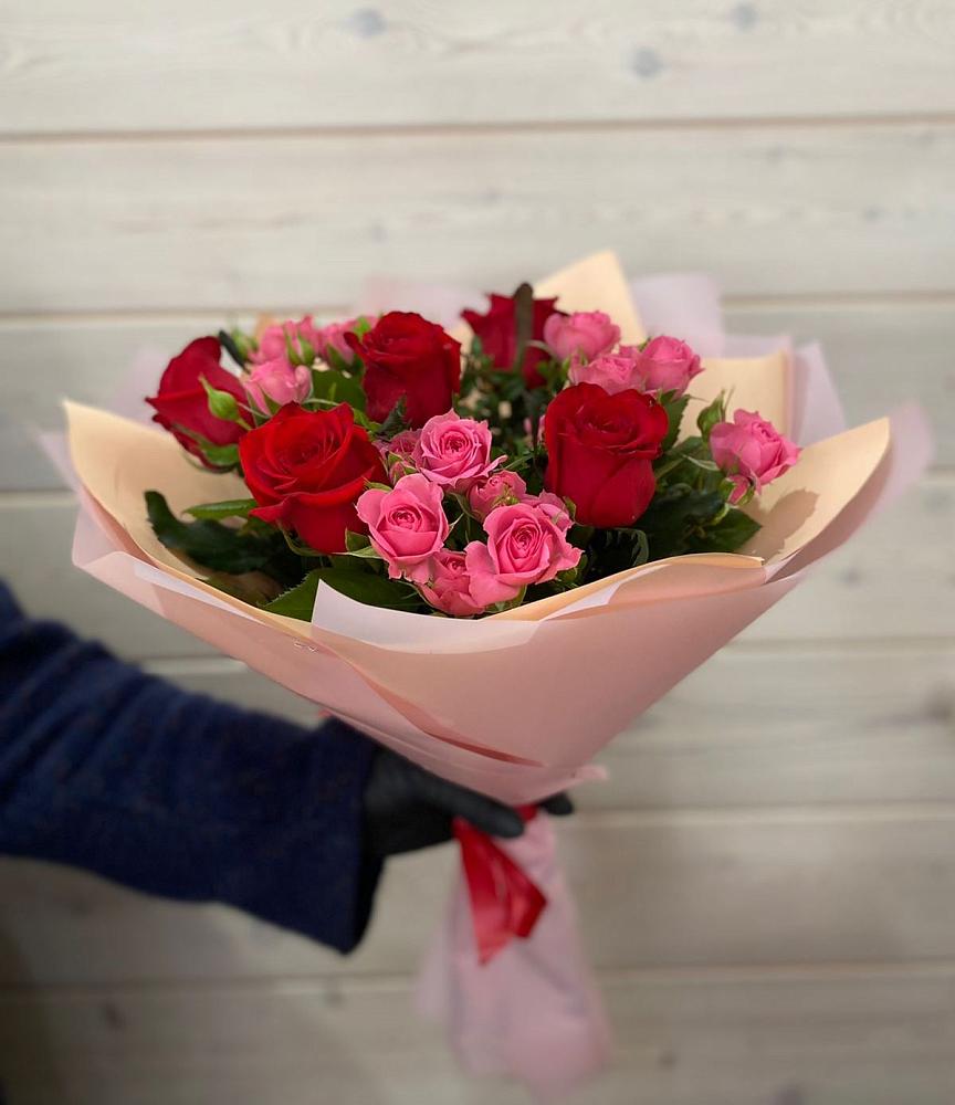 Букет цветов из: Розы в Белогорске Кемеровской области