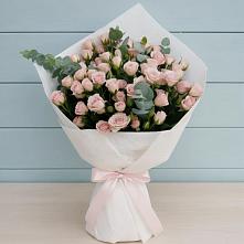 Букет цветов из:  Розы в Белогорске Кемеровской области