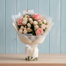 Букет цветов из:  Розы в Белогорске Кемеровской области