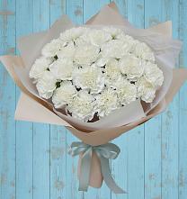 Букет цветов из:  Гвоздики в Белогорске Кемеровской области