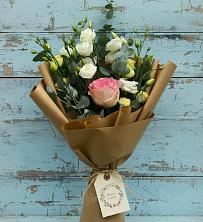 Букет цветов из:  Розы и Лизиантусы в Белогорске Кемеровской области